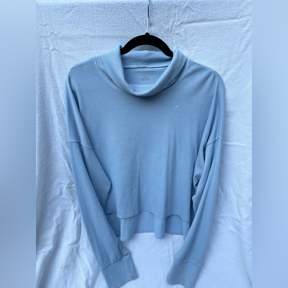 American Eagle Faded Turtle Neck Sweater